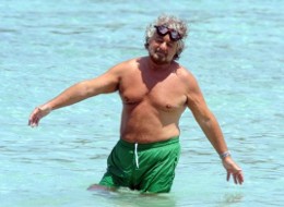 Grillo... ma va a fa' un bagno!